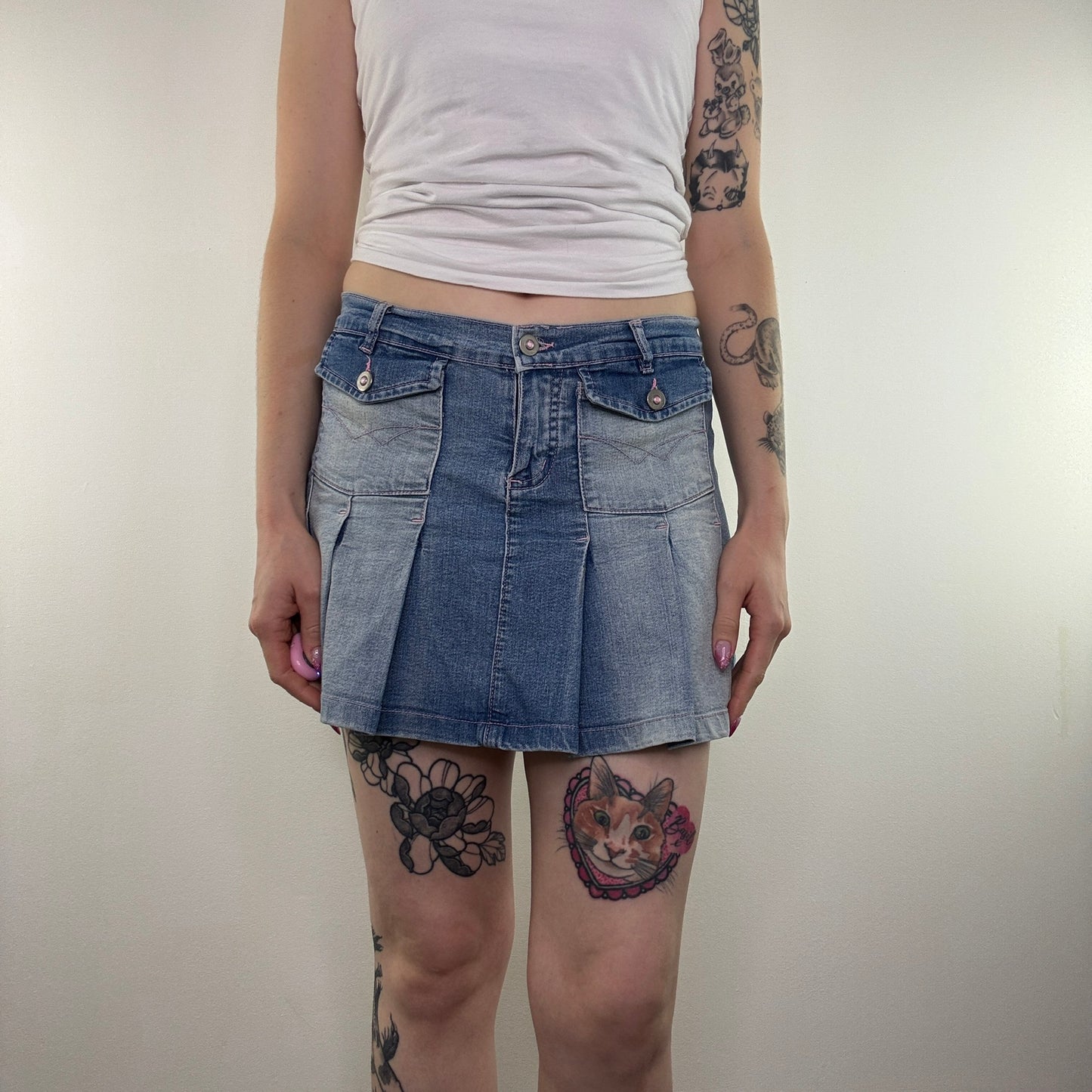 Y2K vintage faded denim pleated pink contrast stitch mini skirt