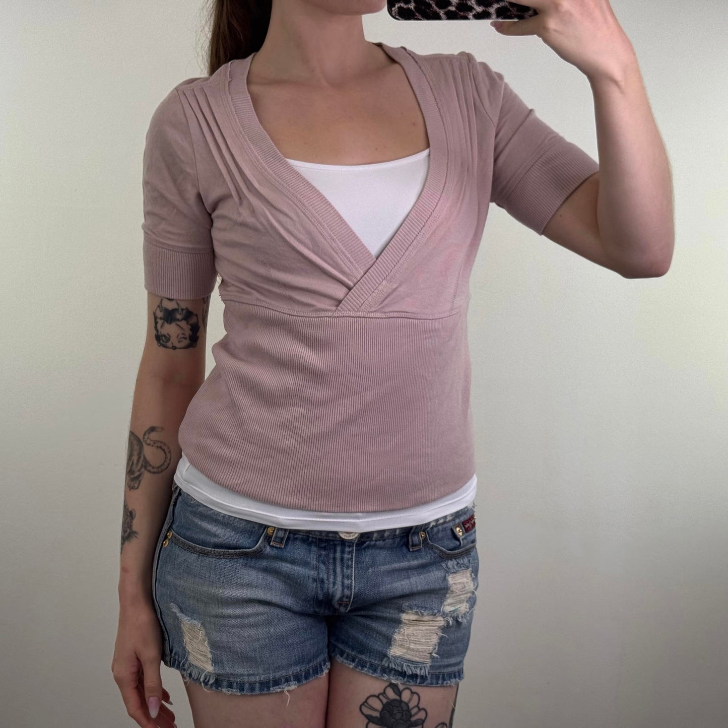 Y2K vintage short sleeve jumper sweatshirt v neck ribbed dusty pink