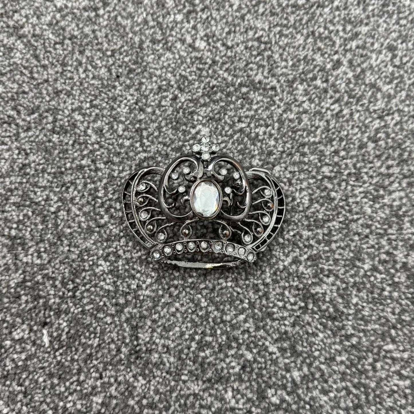 Y2K vintage belt buckle silver rhinestone crown mcbling embellished chunky cross