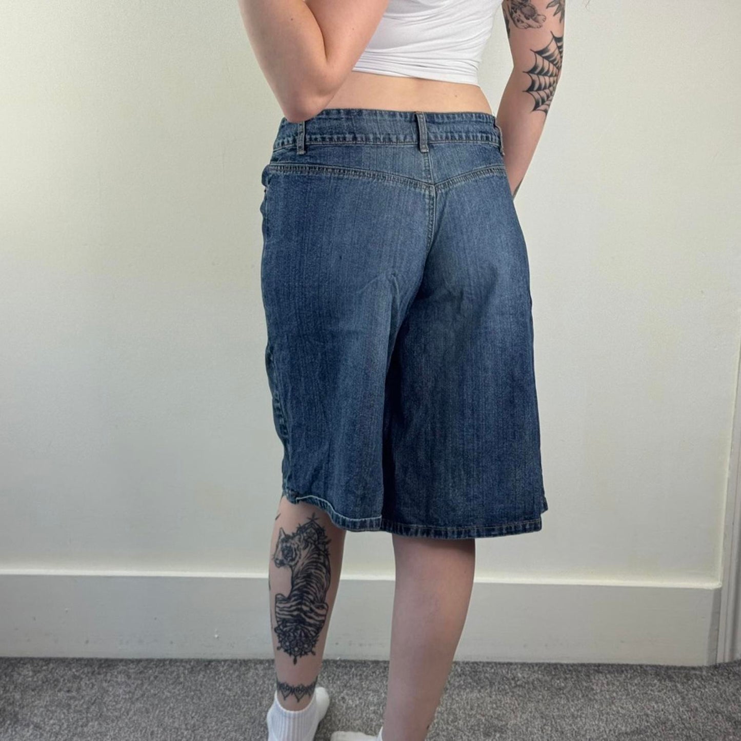 Y2K vintage denim jorts faded dark blue baggy shorts mid rise knee length