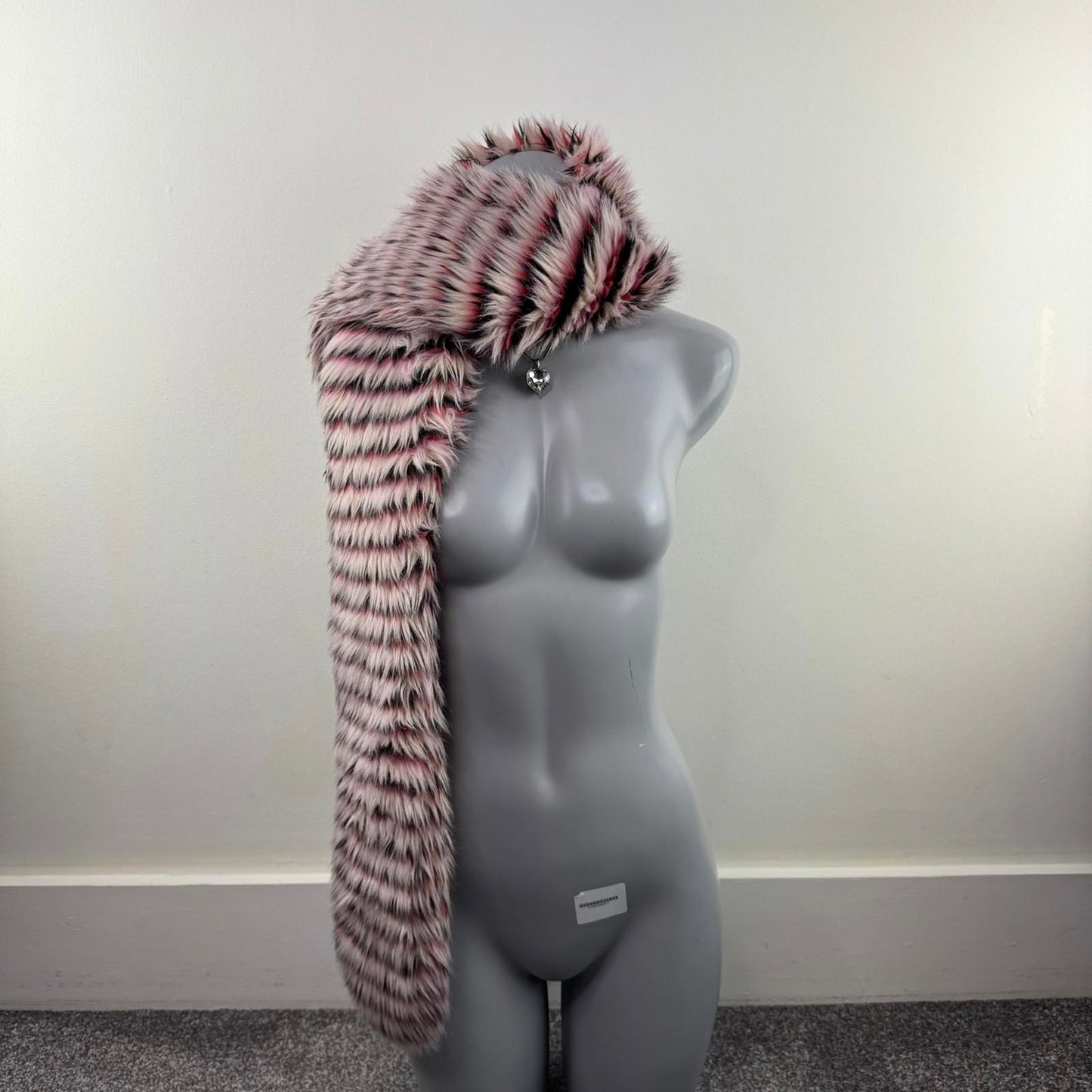 Y2K vintage faux fur shaggy chunky scarf stripe pink navy cream