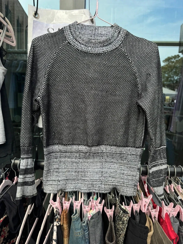 Y2K vintage 3/4 sleeve knit jumper round neck