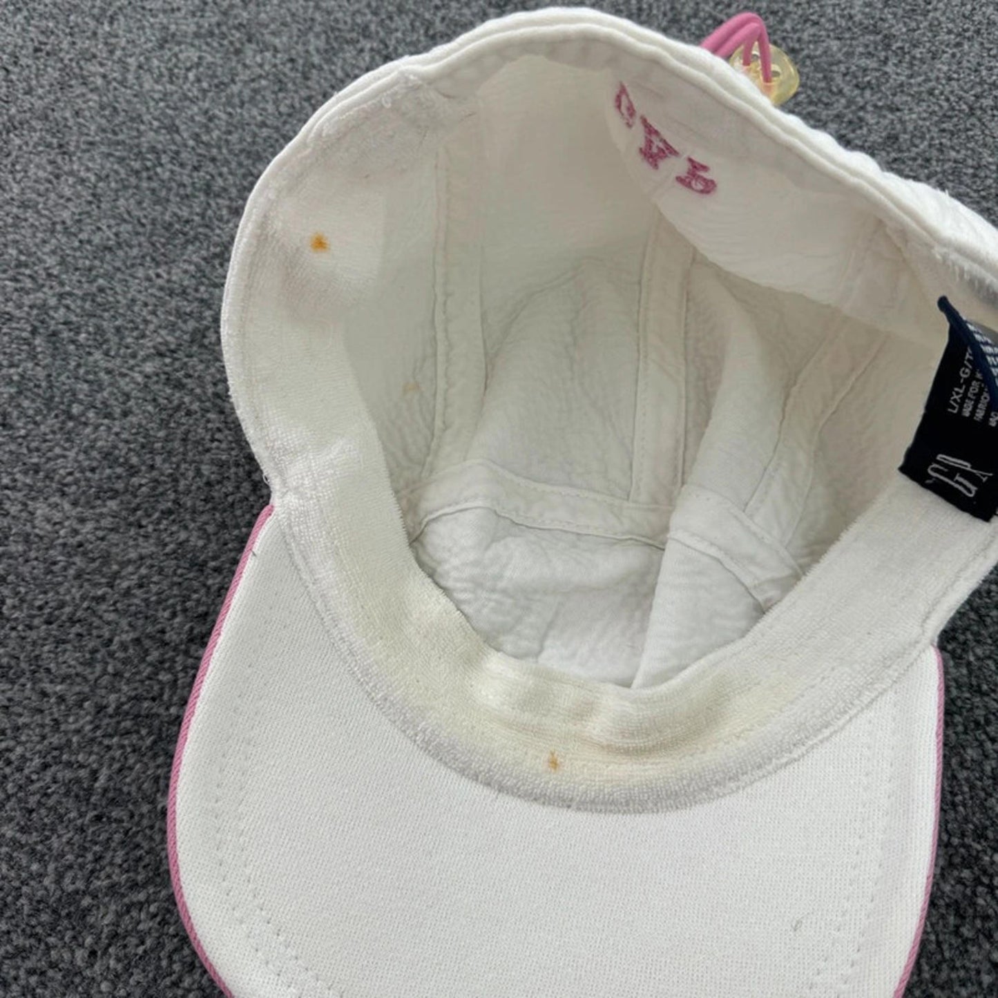 Y2K vintage Gap heart rhinestone baseball cap white pink