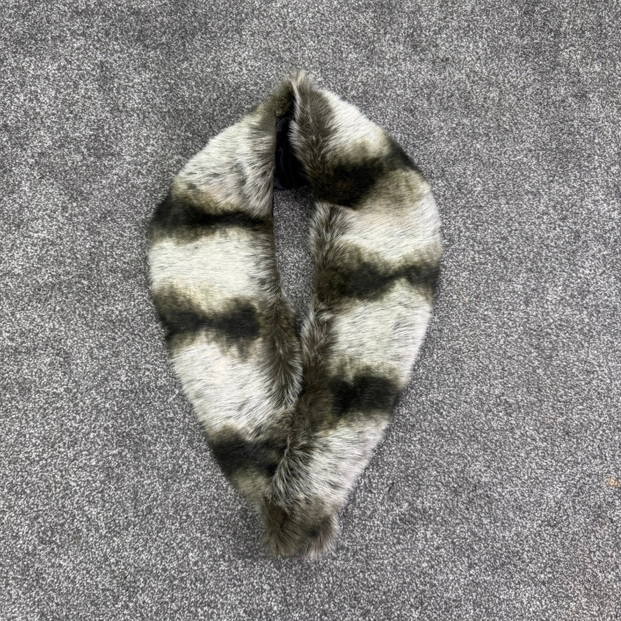 Y2K vintage faux fur striped scarf