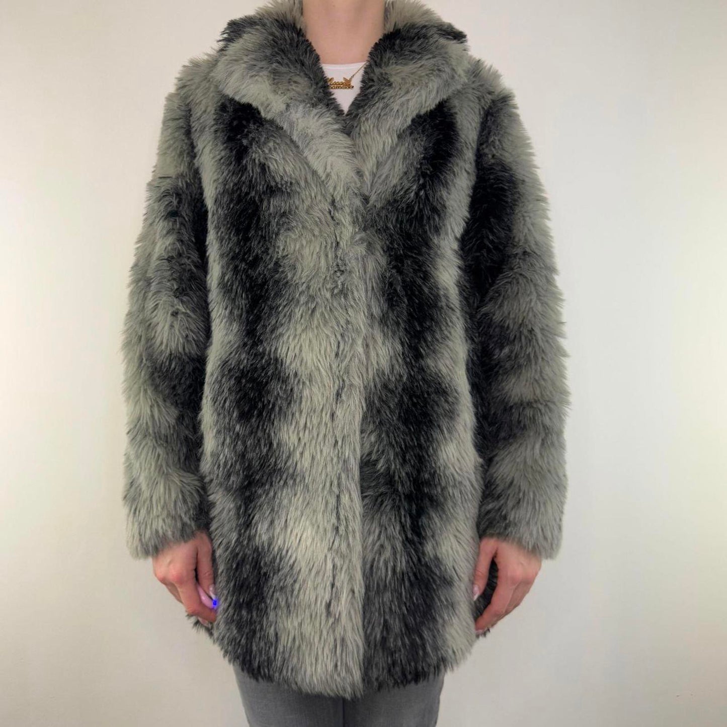 Y2K vintage faux fur mid length coat grey black side pockets stripe warm winter