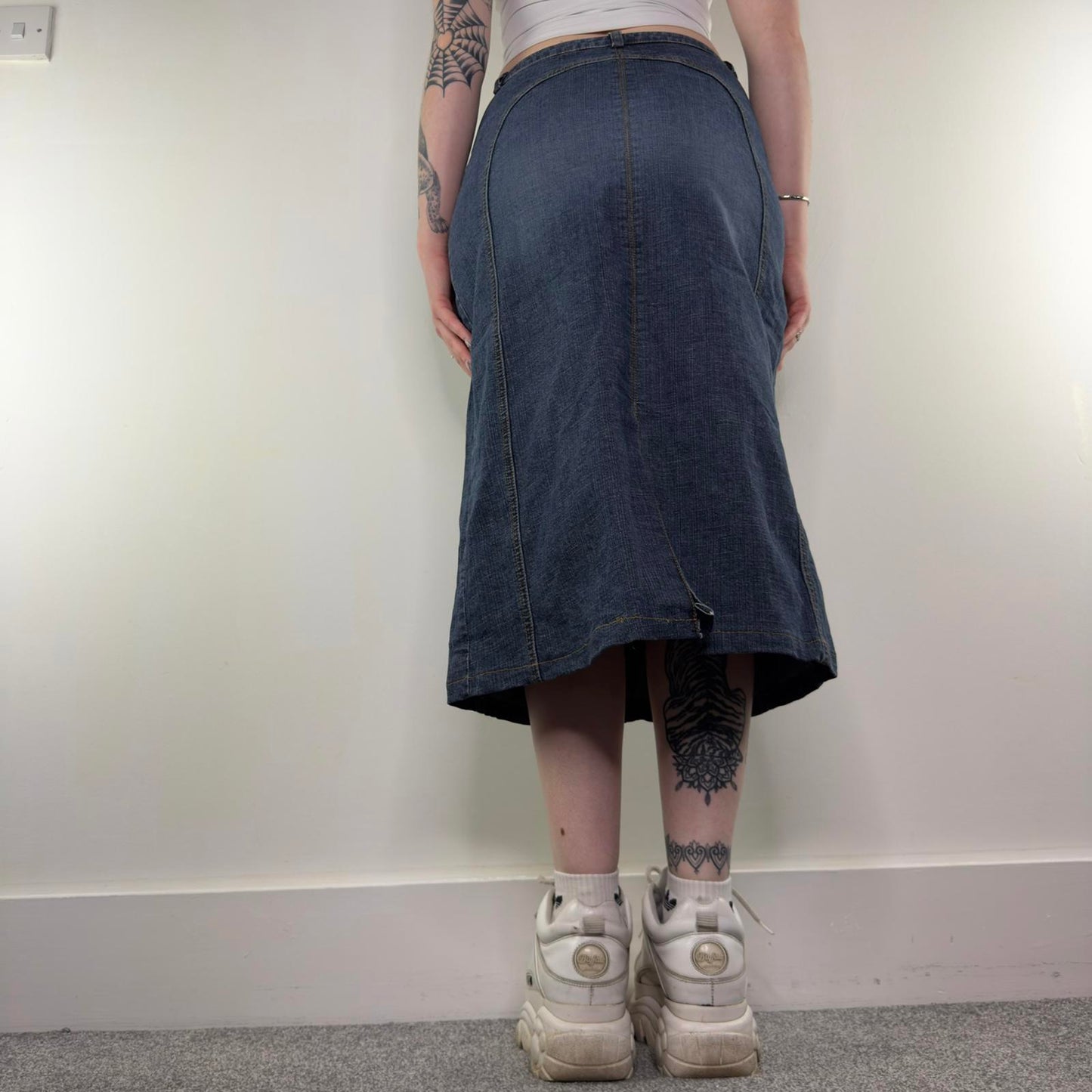 Y2K vintage stretchy denim midi skirt