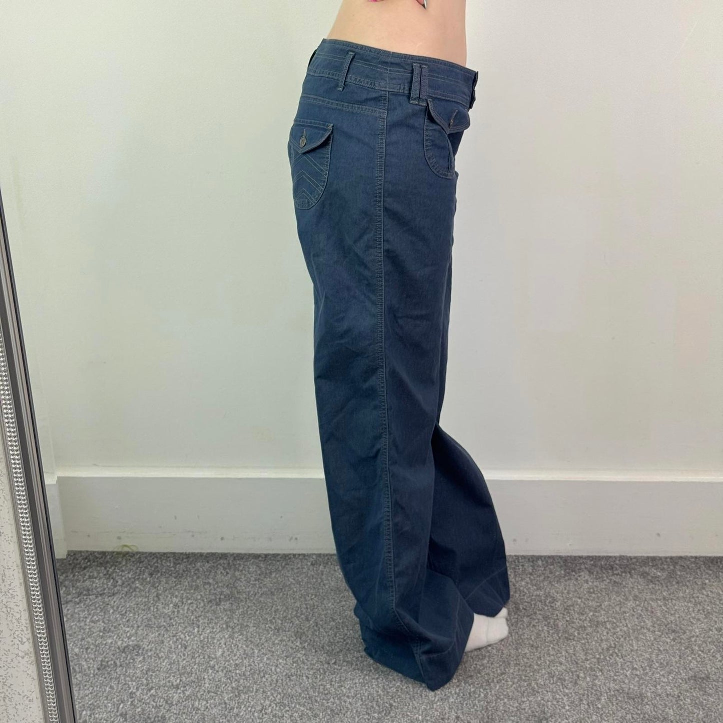 Y2K vintage flared wide leg baggy denim trousers lightweight denim cargo pockets