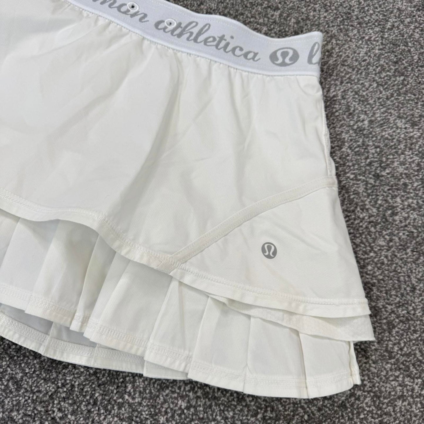 Lululemon Run Resolution skort skirt built in shorts pleated ruffle tiered XS