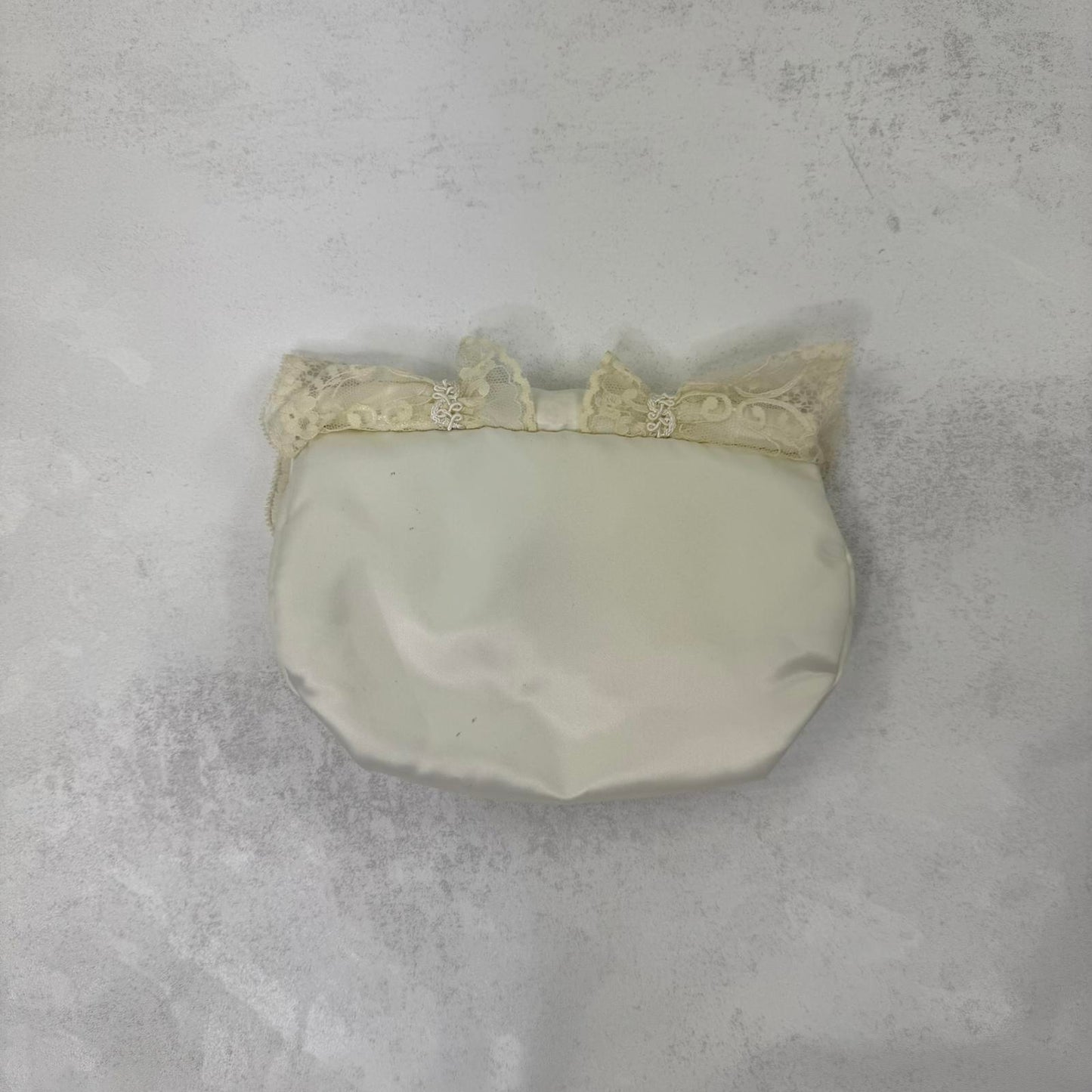 Y2K vintage makeup bag cream frilly rose travel