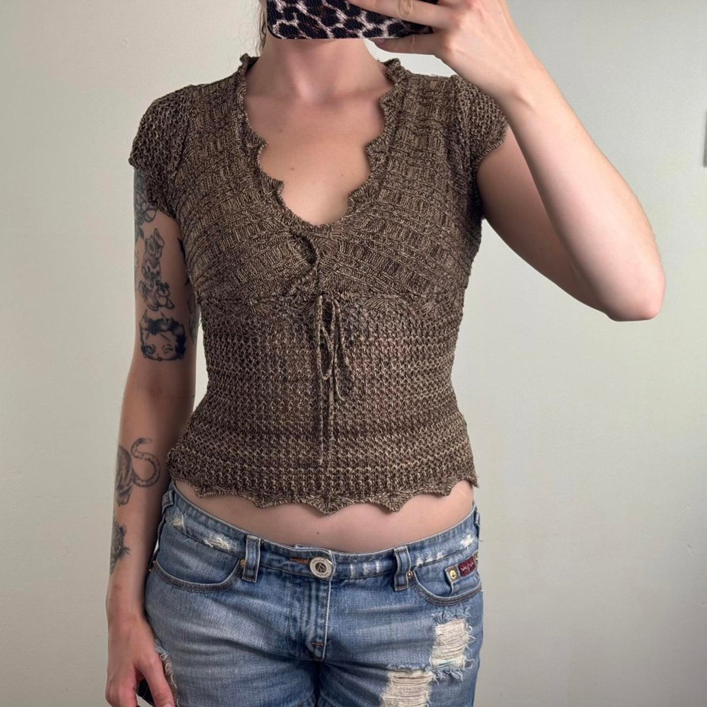 Y2K vintage Wet Seal knit v neck top low cut slight crop bow stretchy brown