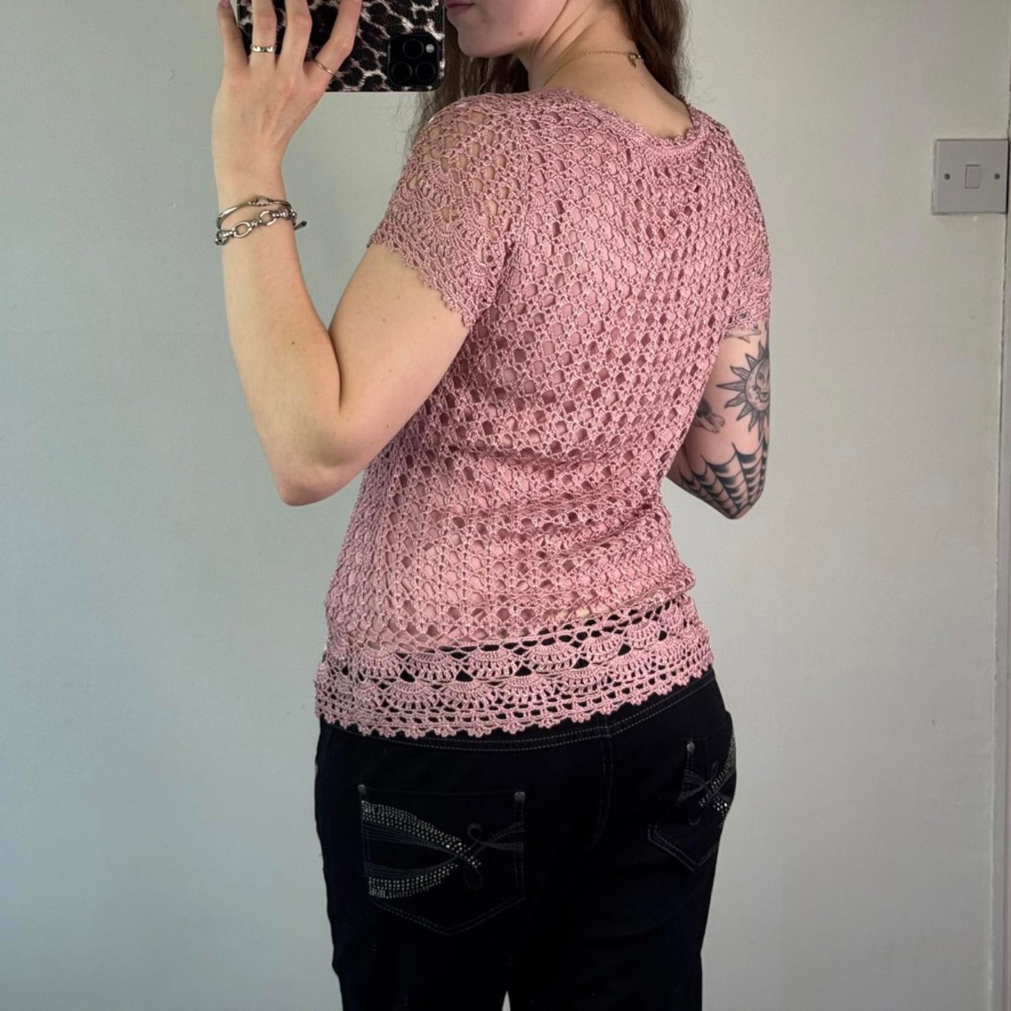 Y2K vintage crochet v neck short sleeve top dusty pink scallop hem boho festival