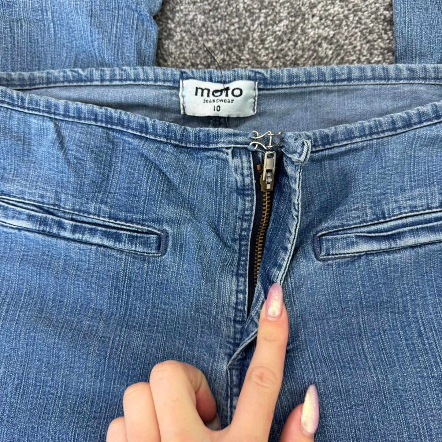 Y2K vintage stretchy mid rise flare denim jeans light blue wash bootcut