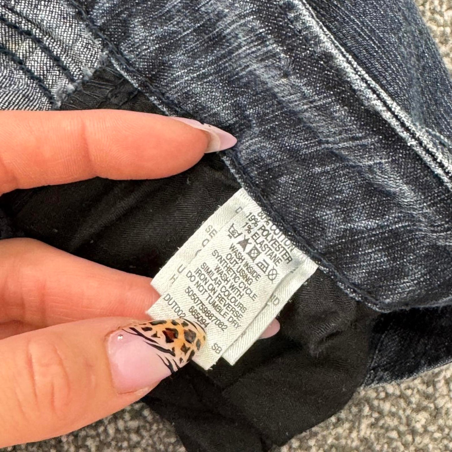 Y2K vintage Bay low rise stretchy cropped capri jeans faded black pockets