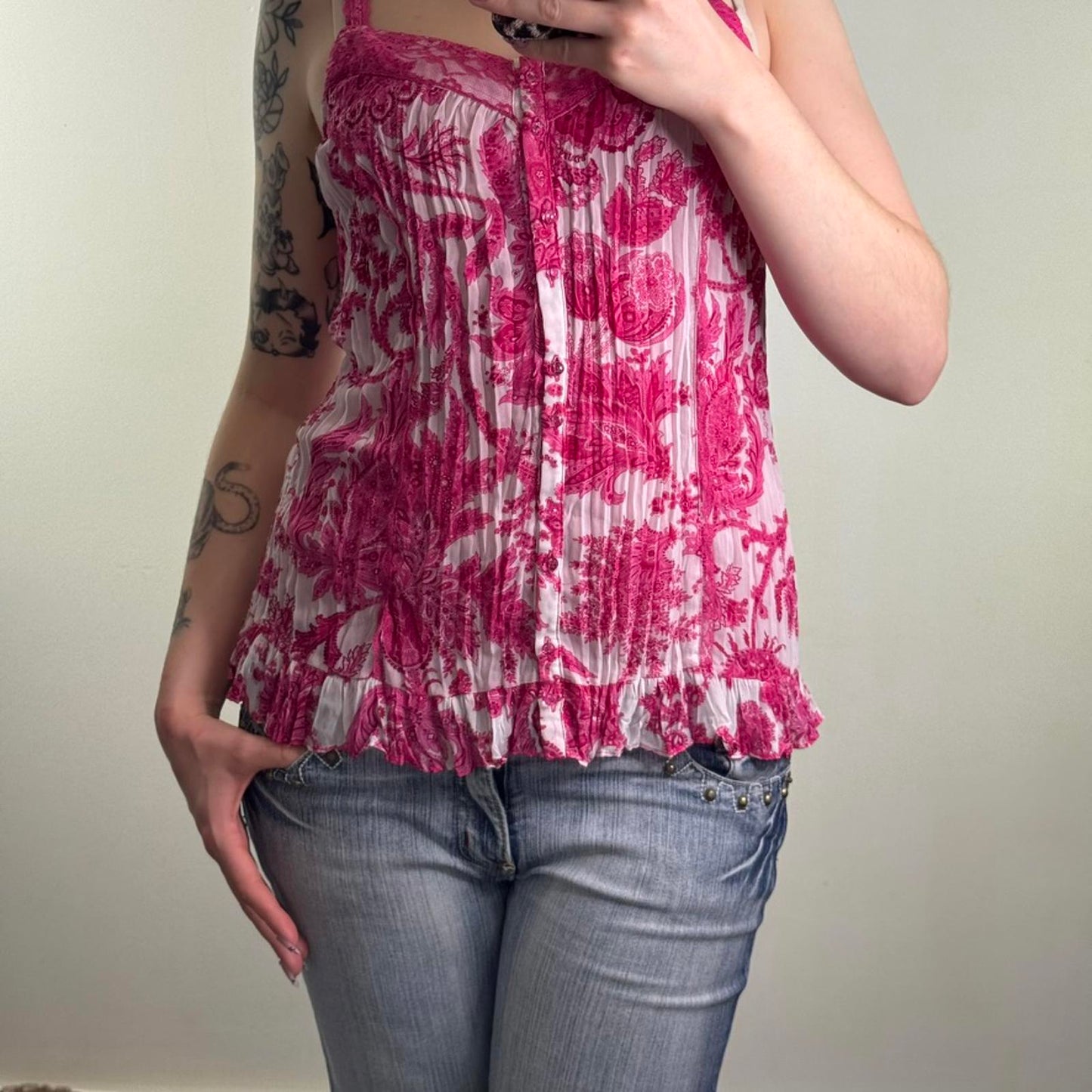 Y2K vintage crinkle button up top strappy paisley print lace trim frill hem