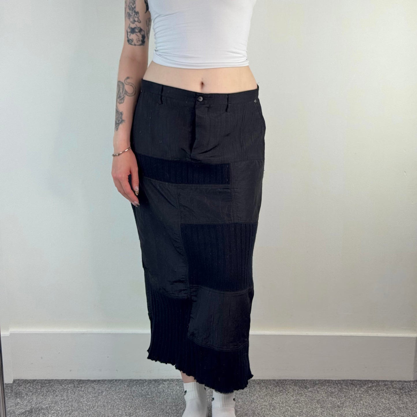 Y2K vintage cargo knit patchwork side pockets black midi skirt