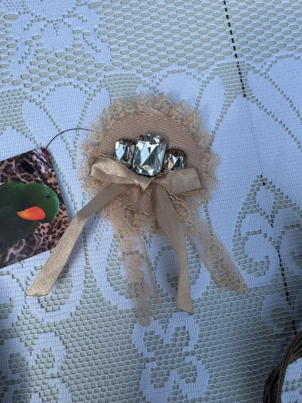 Cute rosette pin badge brooch rhinestone lace