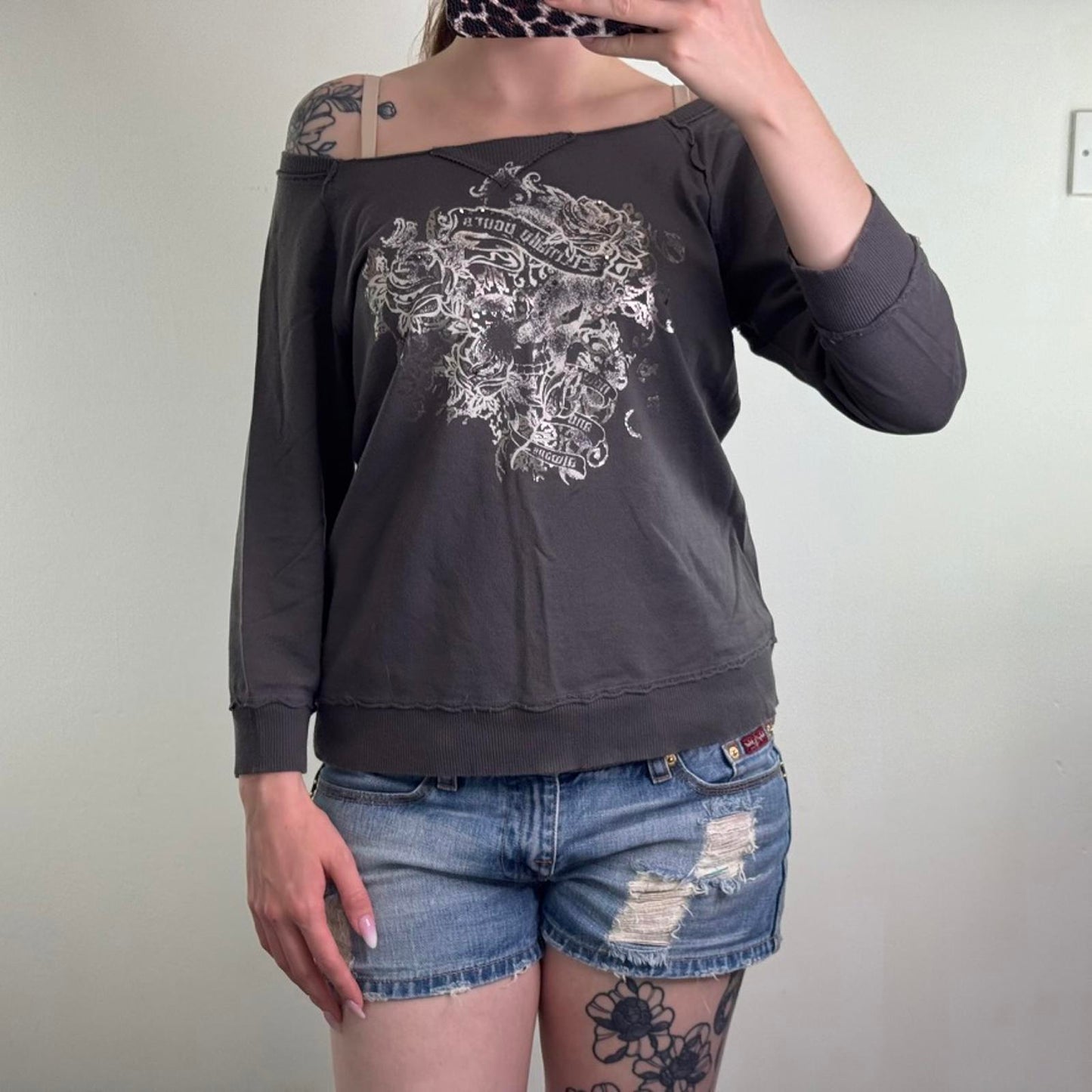 Y2K vintage slouchy off the shoulder jumper graphic print filigree silver grey