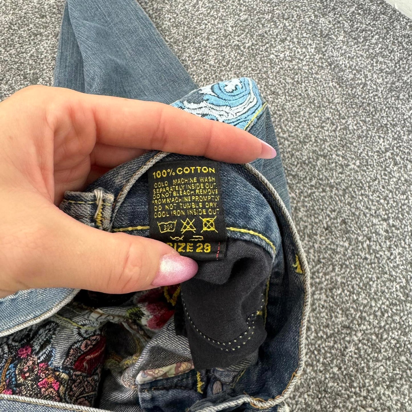 Y2K vintage Evisu super low rise capri jeans embroidery pattern faded denim wash