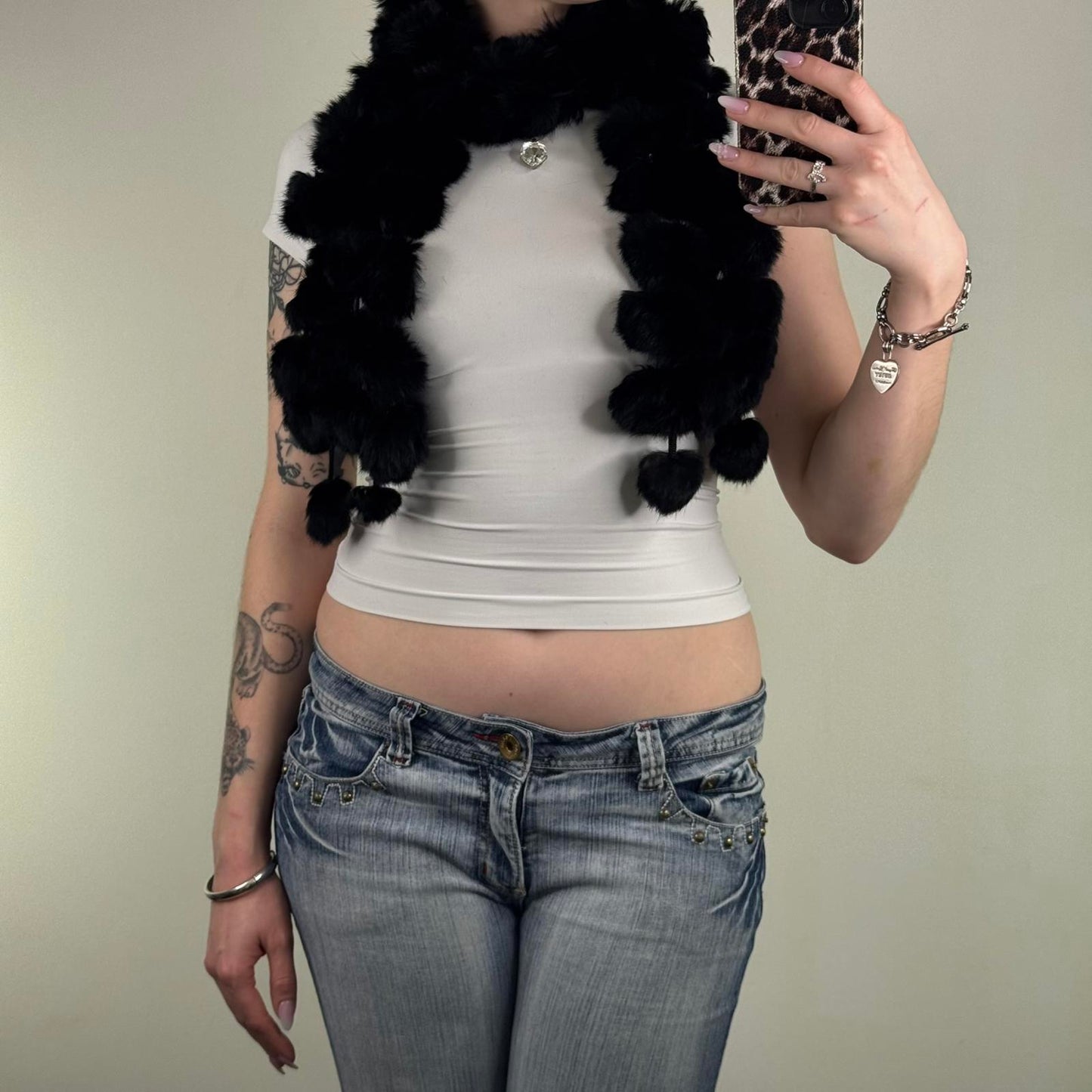 Y2K vintage genuine fur pom pom scarf black short length