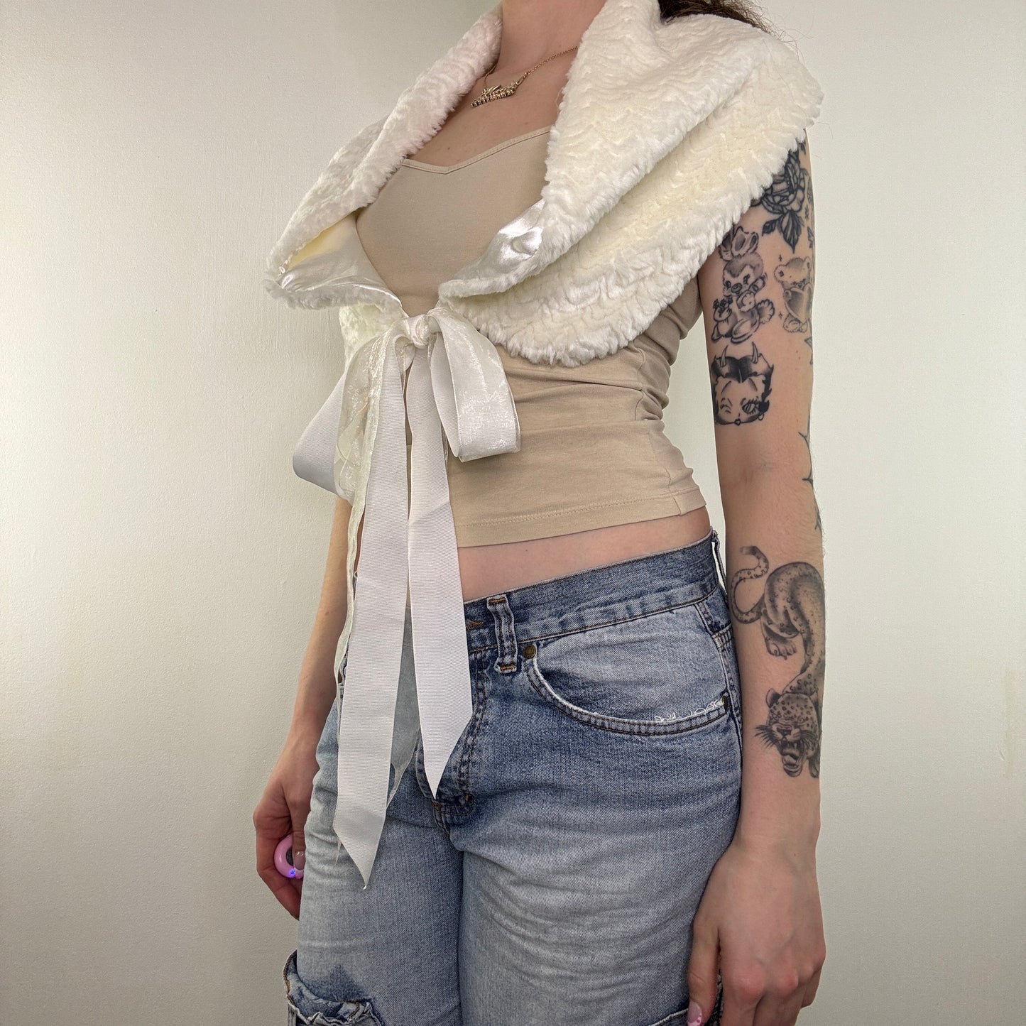 Y2K vintage white faux fur shawl cover up bow