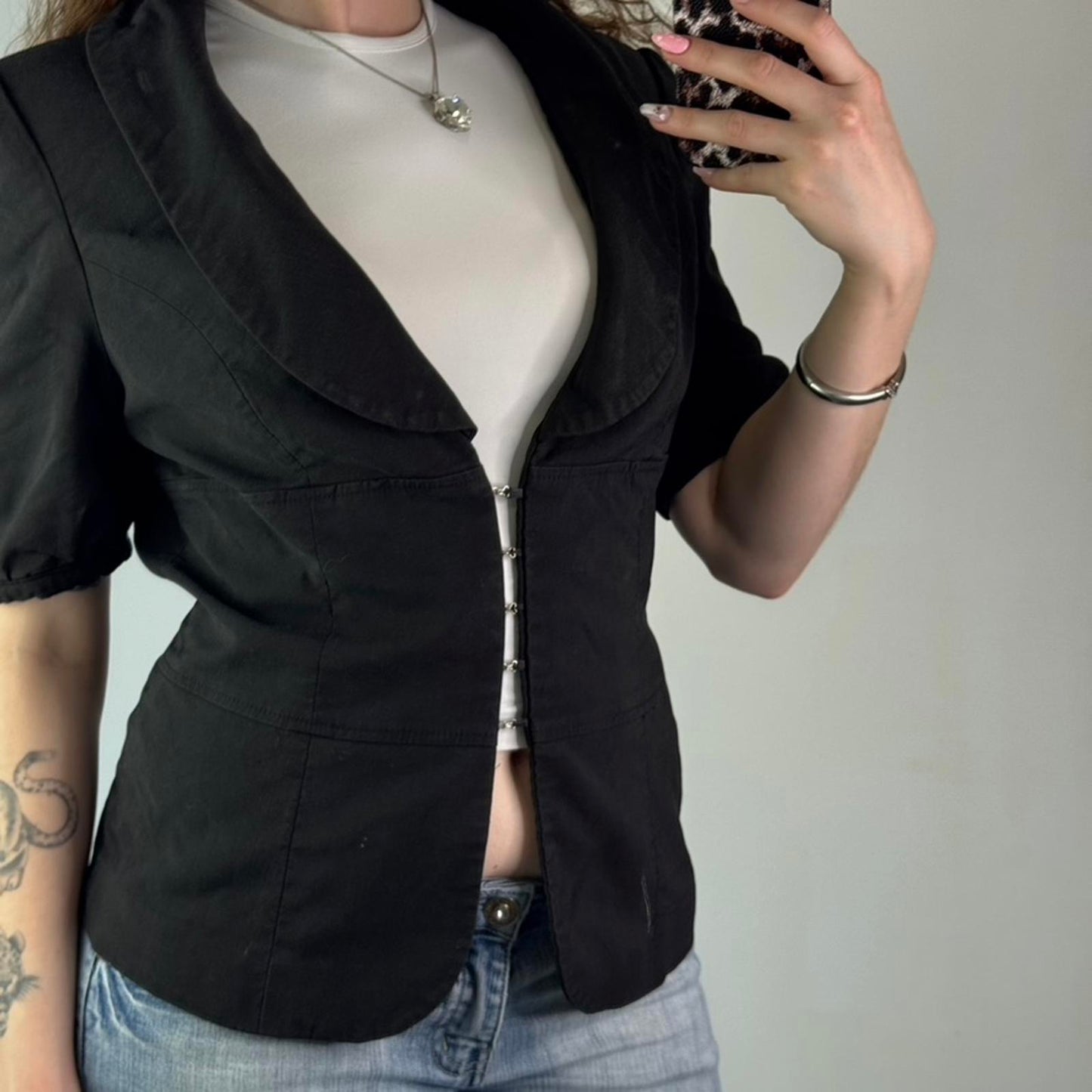 Y2K vintage hook and eye blazer short puff sleeve v neck collar office formal