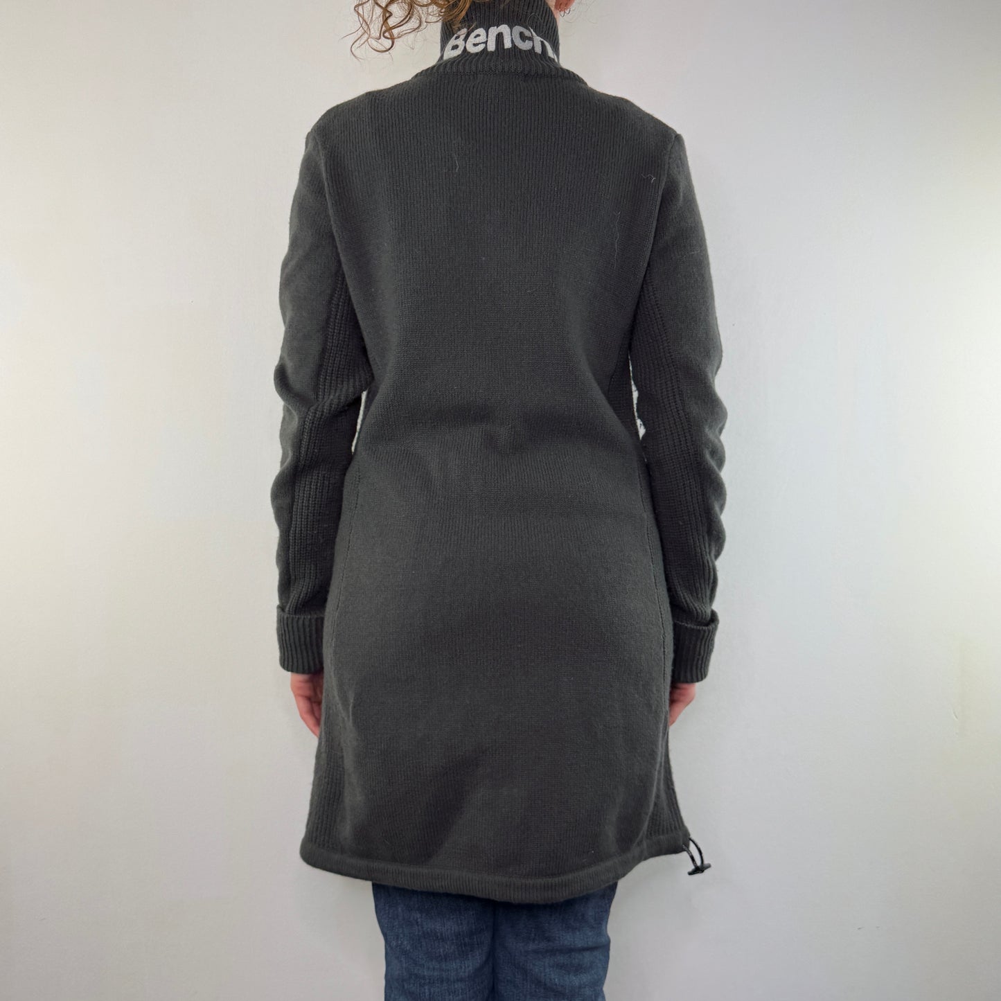 Y2K vintage Bench knit long length zip up fitted cardigan