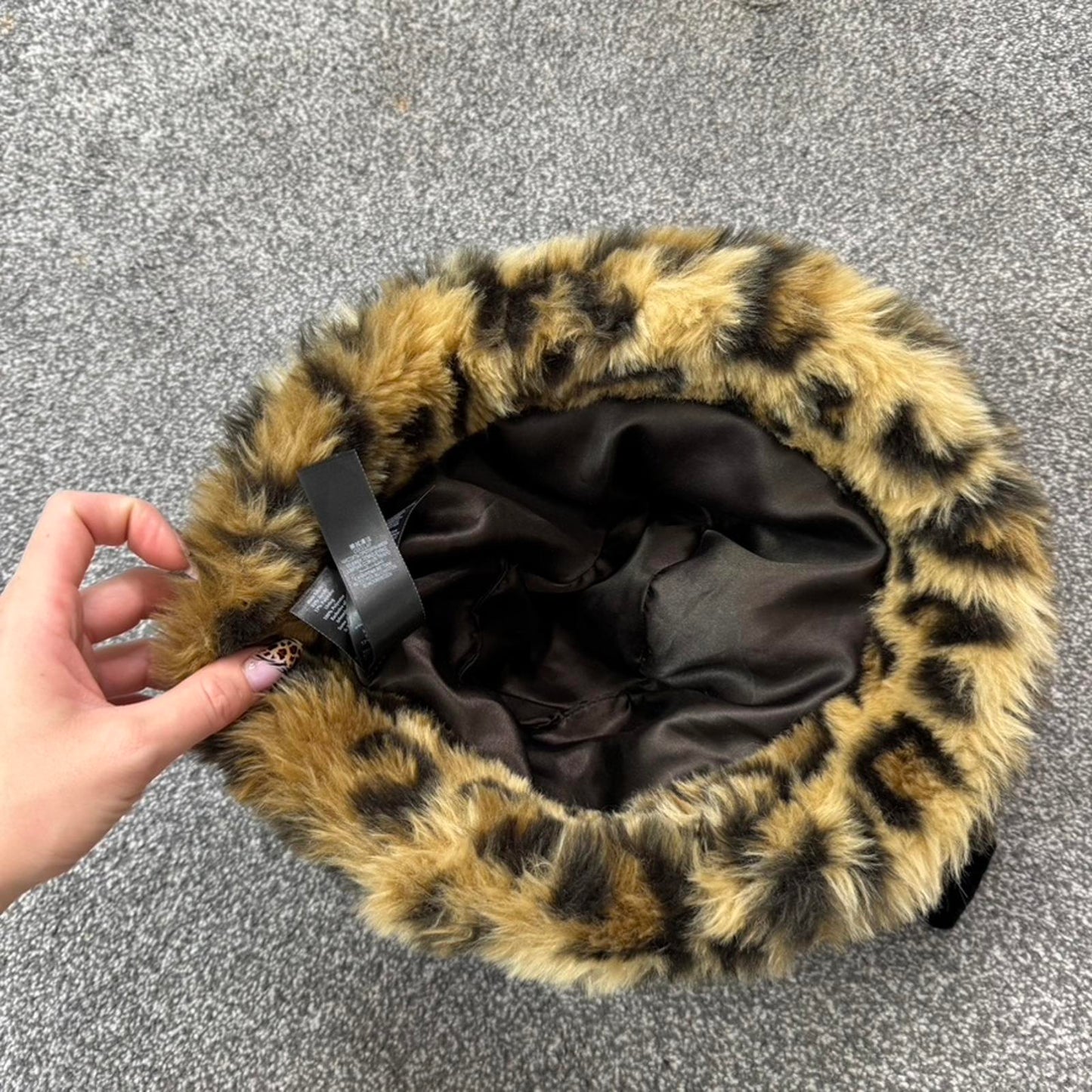 Y2K vintage leopard print faux fur bucket hat velour black bow satin lined