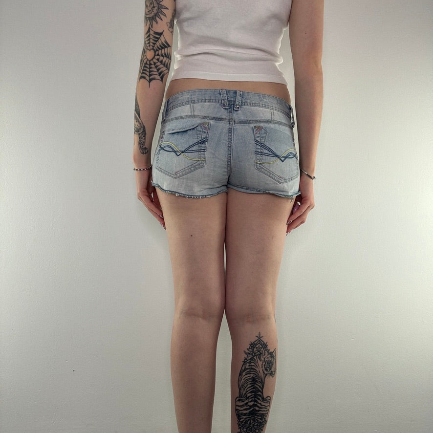 Y2K low rise hot pant mini denim shorts