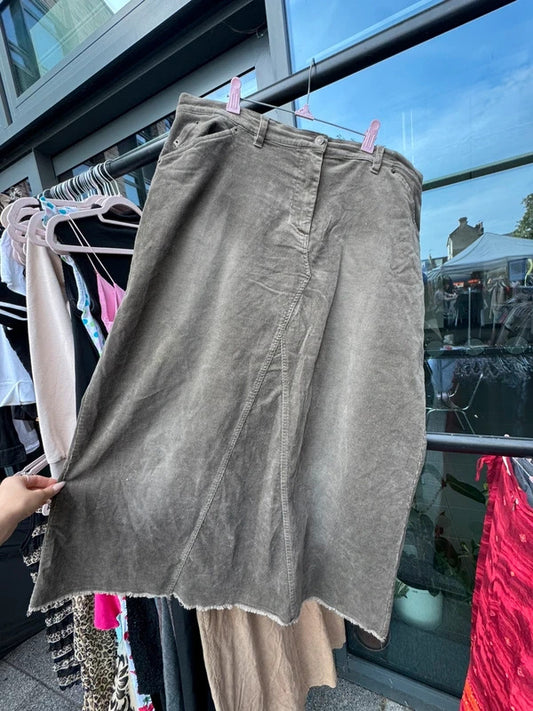 Y2K vintage corduroy maxi skirt faded brown wash fraying hem a line stretchy