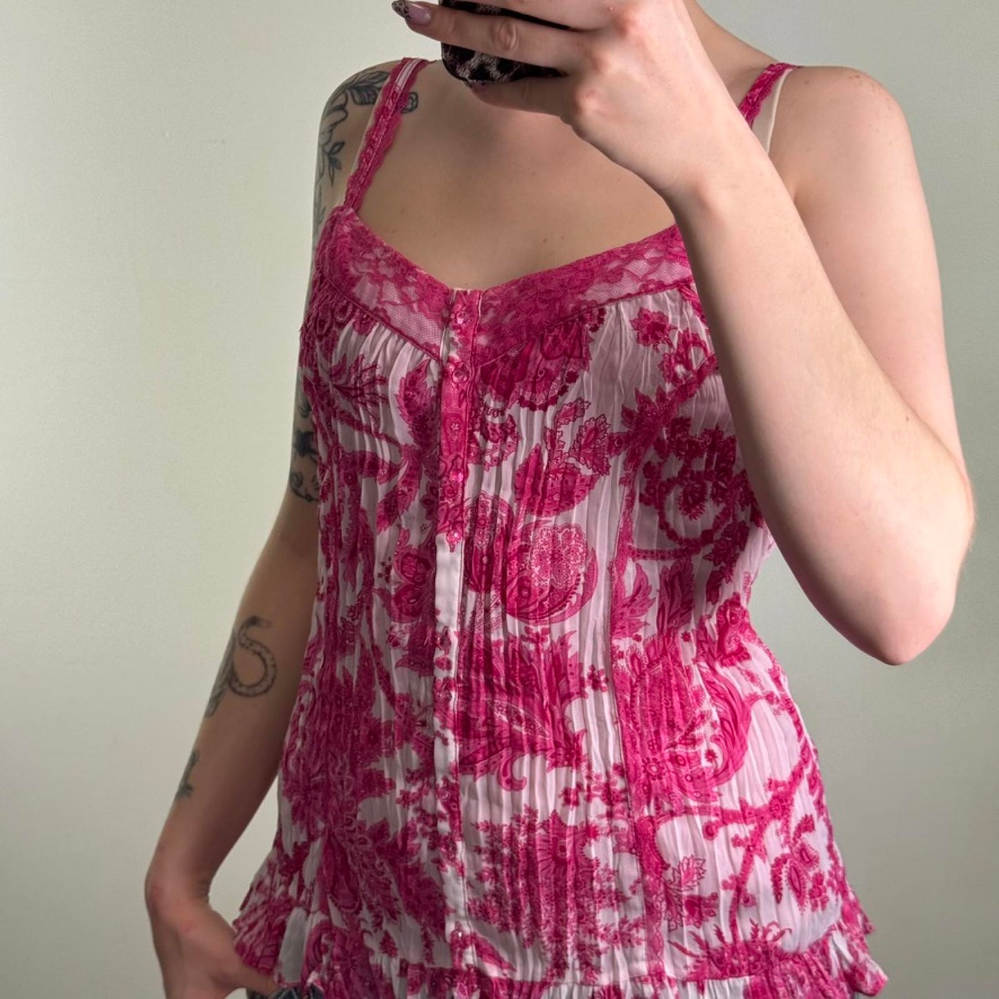 Y2K vintage crinkle button up top strappy paisley print lace trim frill hem