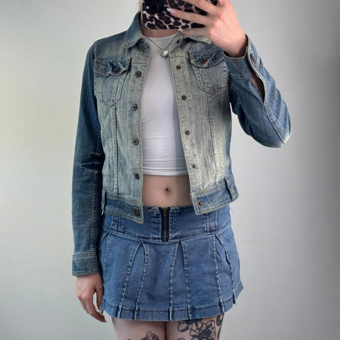 Y2K vintage stretchy fitted denim popper button up jacket faded light blue short