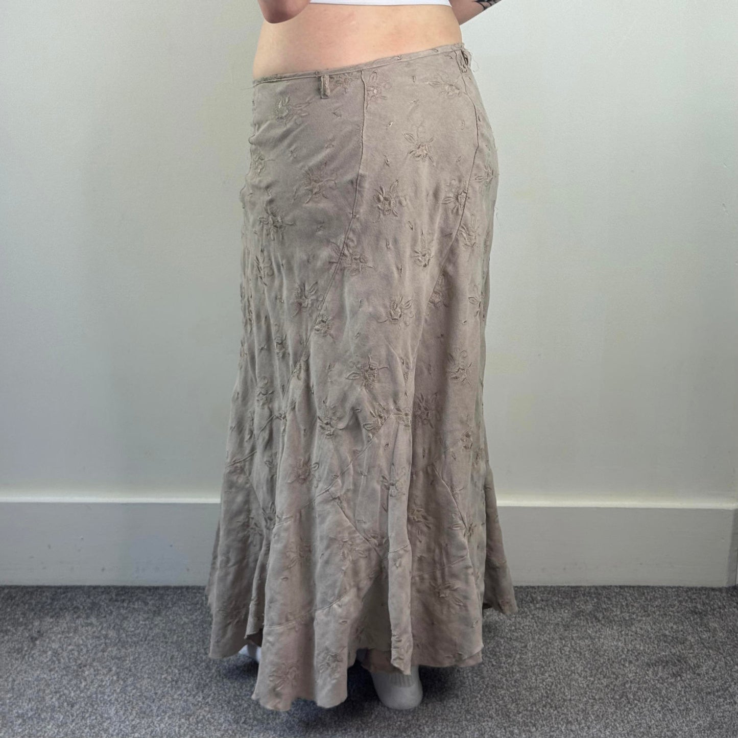 Y2K vintage floral embroidered maxi skirt a line soft feel flowy belt loops