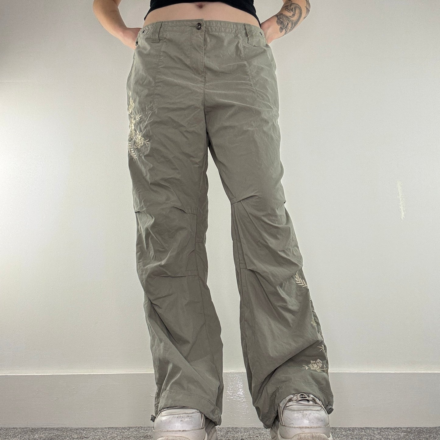 Y2K vintage floral embroidered baggy cargo trousers