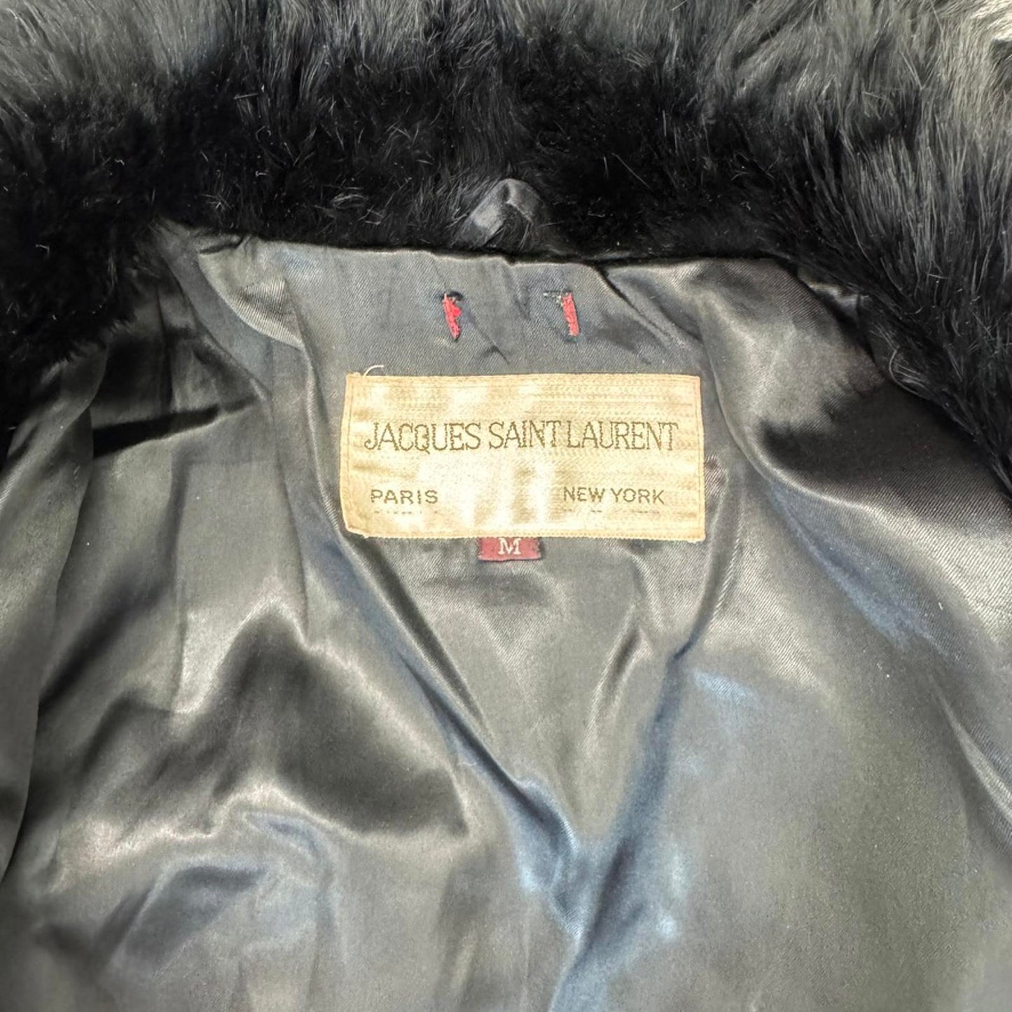 Vintage genuine fur short coat hook and eye bow v neck collared side pockets