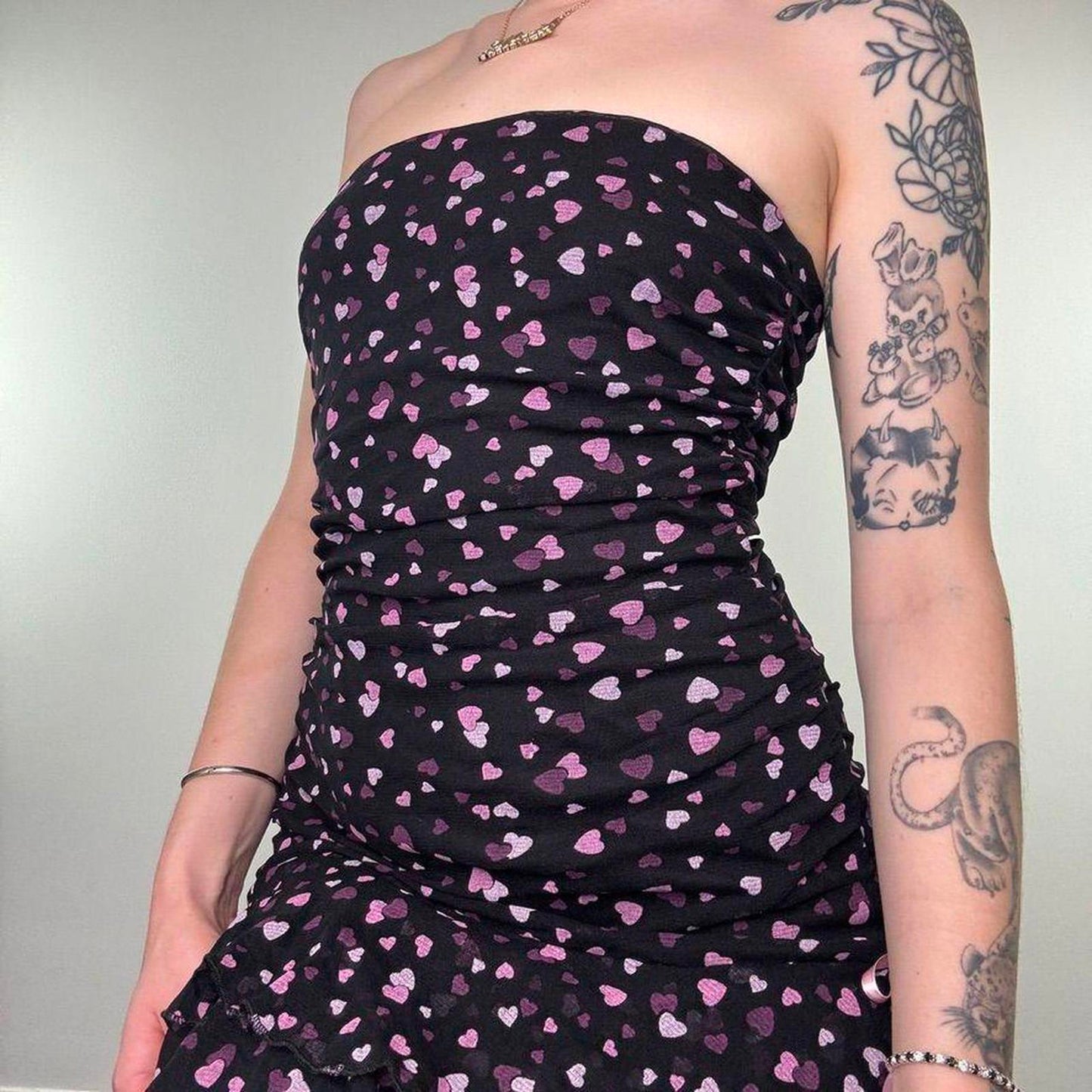Y2K vintage strapless mini dress ruffle heart bow stretchy tiered black pink