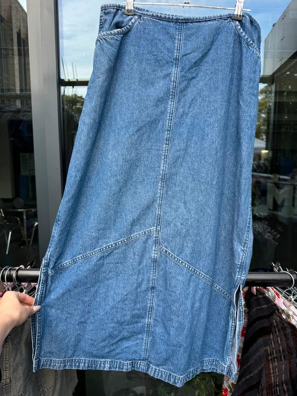 Vintage Y2K denim maxi skirt side pockets a line