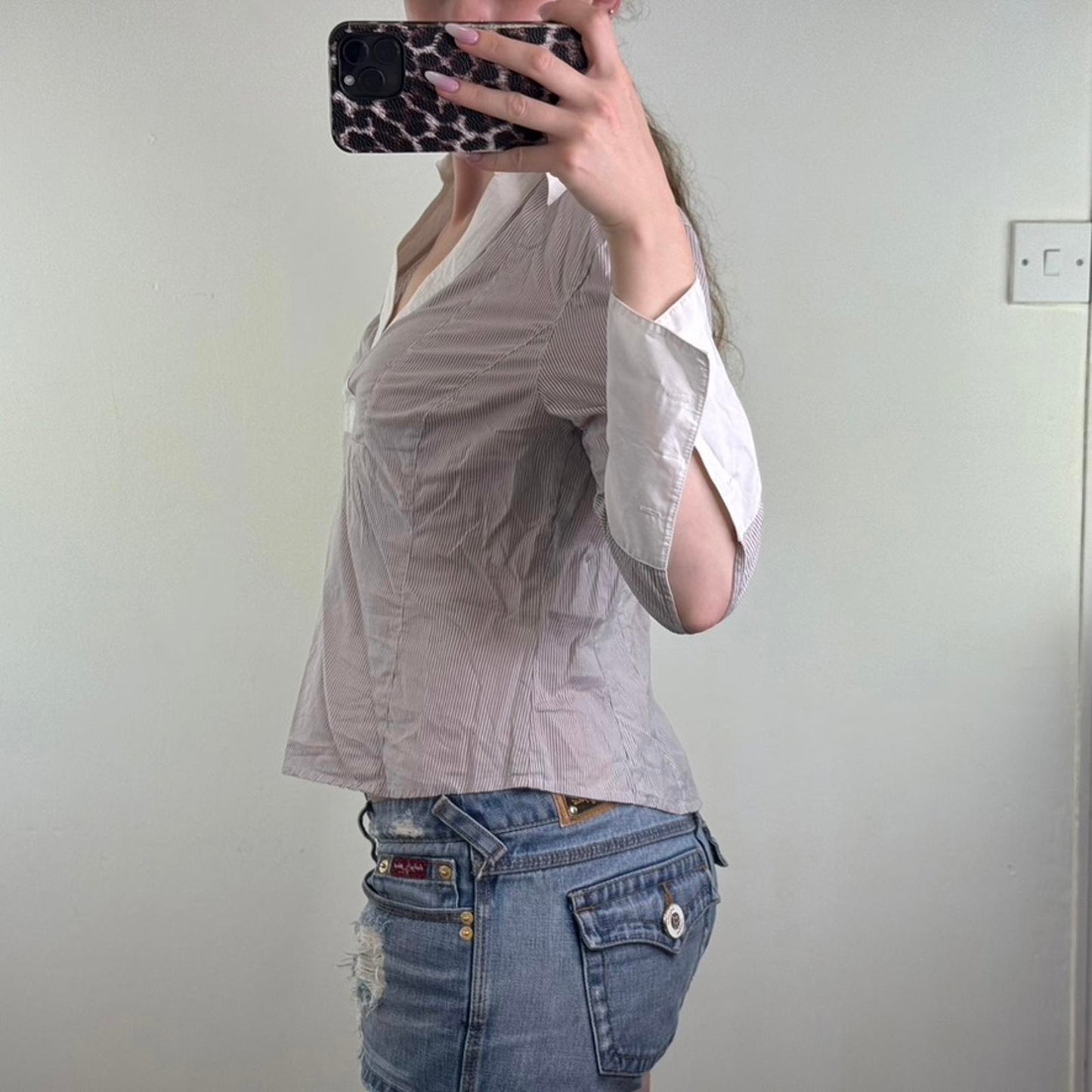 Y2K vintage pinstripe blouse long sleeve shirt white grey striped v neck office