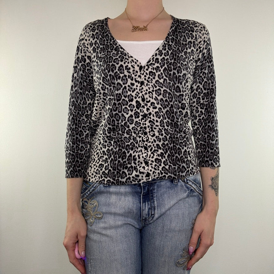 Y2K vintage leopard print cardigan button up fine knit faded 3/4 sleeve snow
