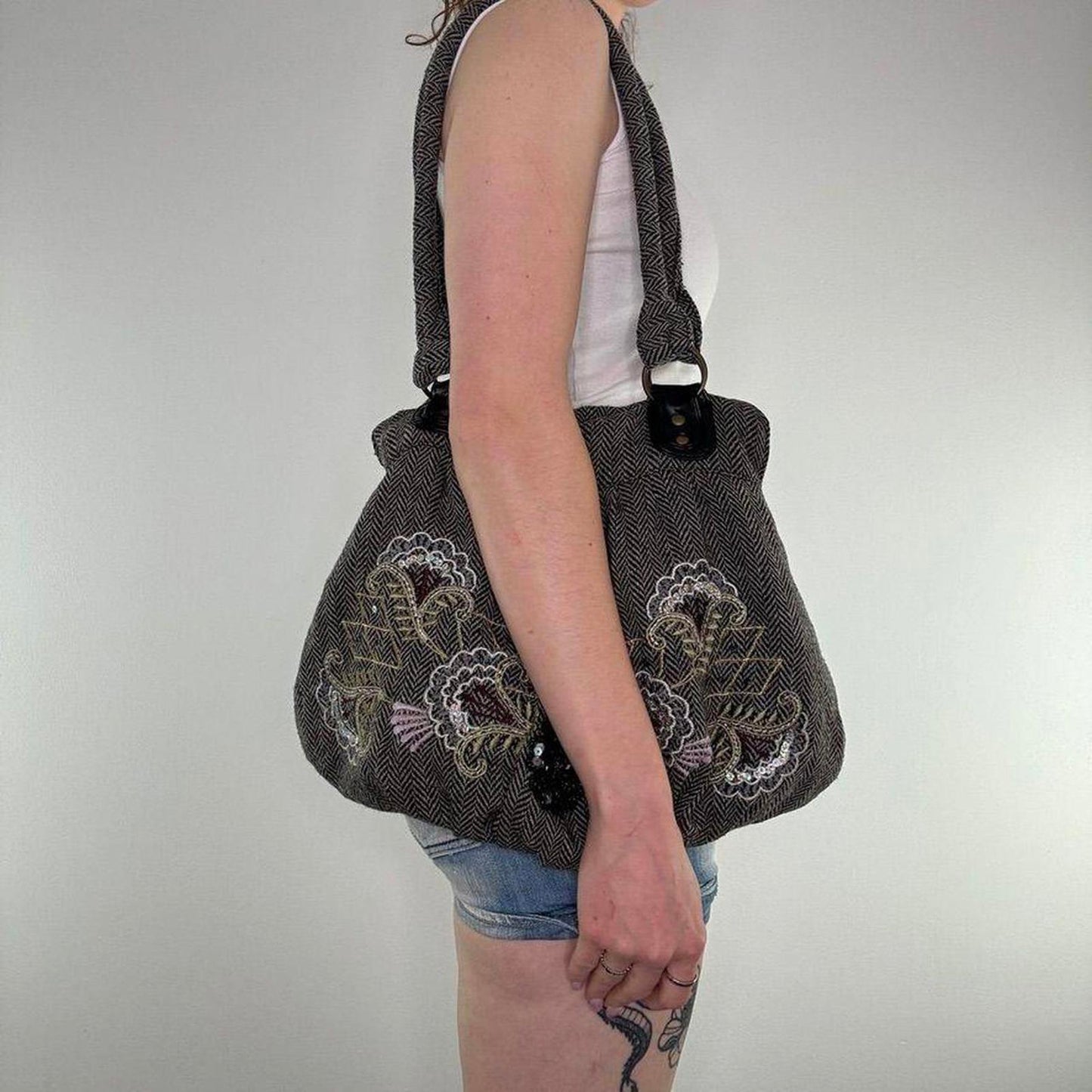 Y2K vintage tweed floral sequin shoulder bag embellished buckle beaded medium