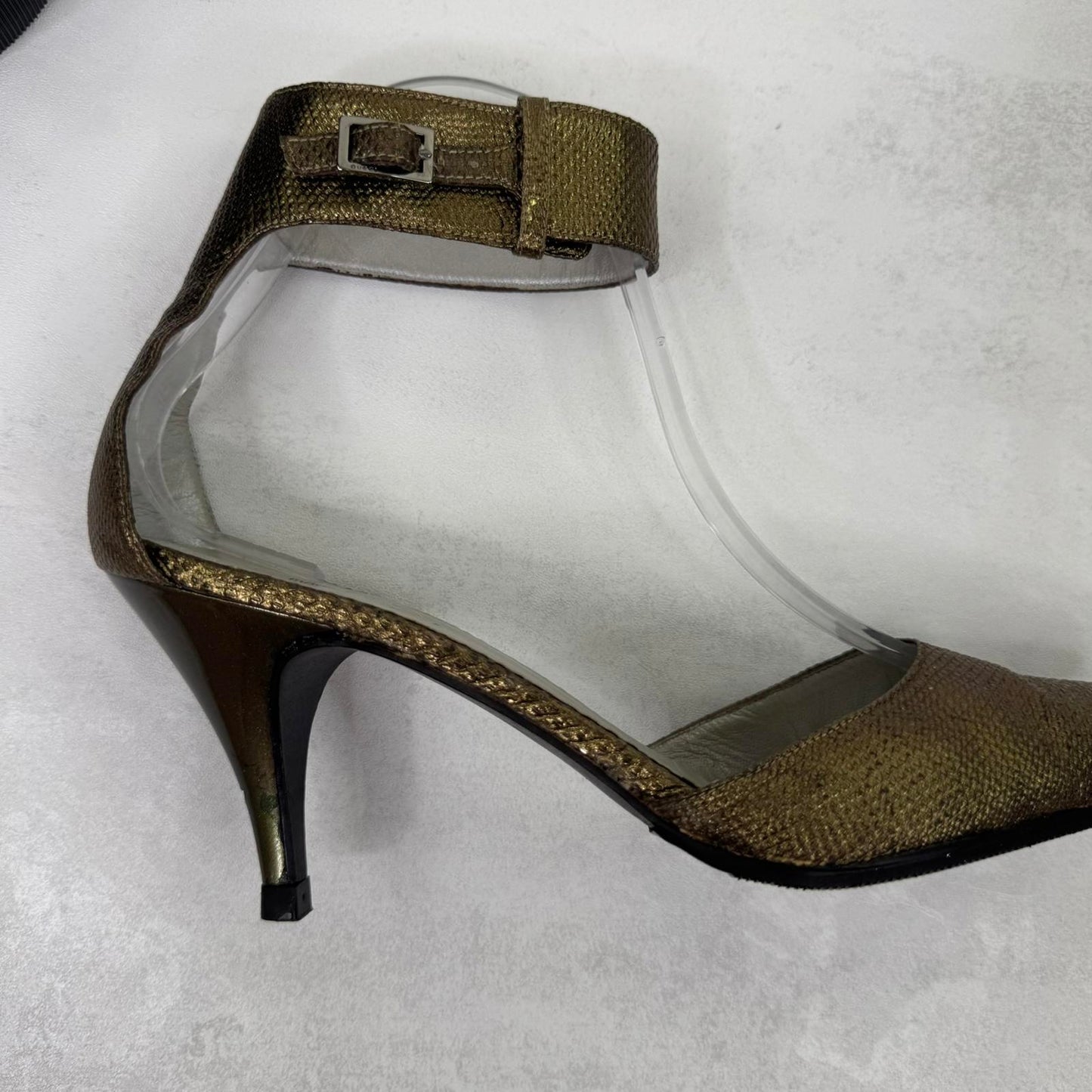 Y2K vintage Gucci by Tom Ford Gold Leather Heels with Ankle Strap Snake