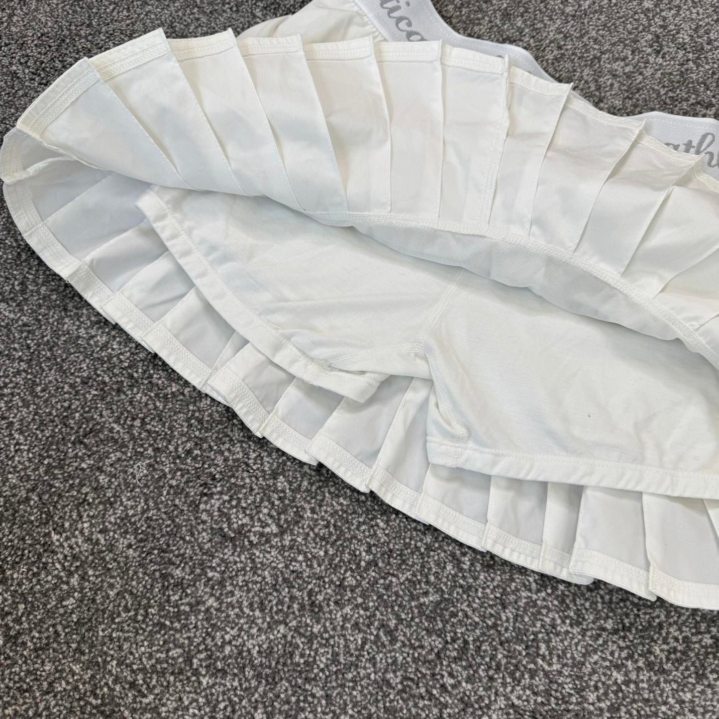 Lululemon Run Resolution skort skirt built in shorts pleated ruffle tiered XS