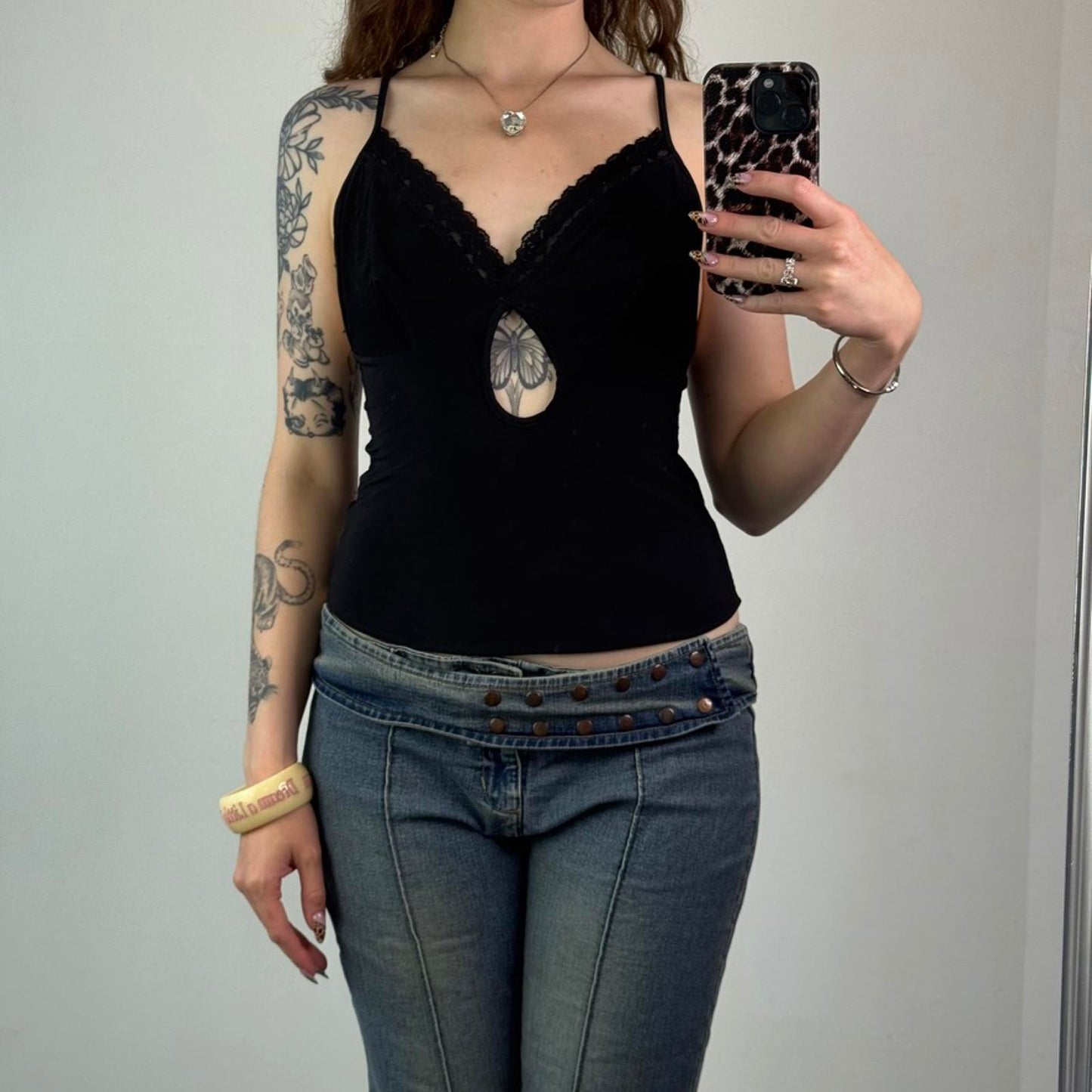 Y2K vintage slinky keyhole cut out cami top stretchy fitted racerback lace trim