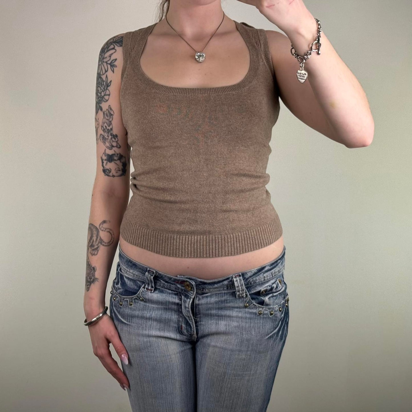 Y2K vintage fine knit stretchy fitted top deep round neckline sleeveless buttons