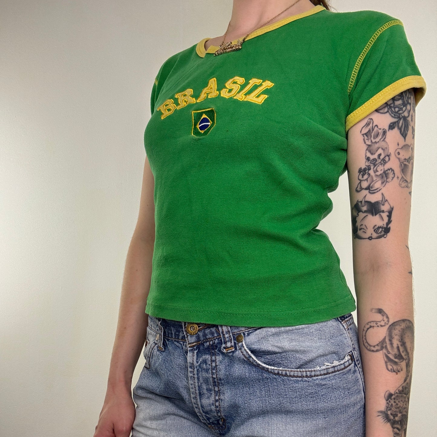Y2K vintage Brasil baby tea embroidered slightly cropped