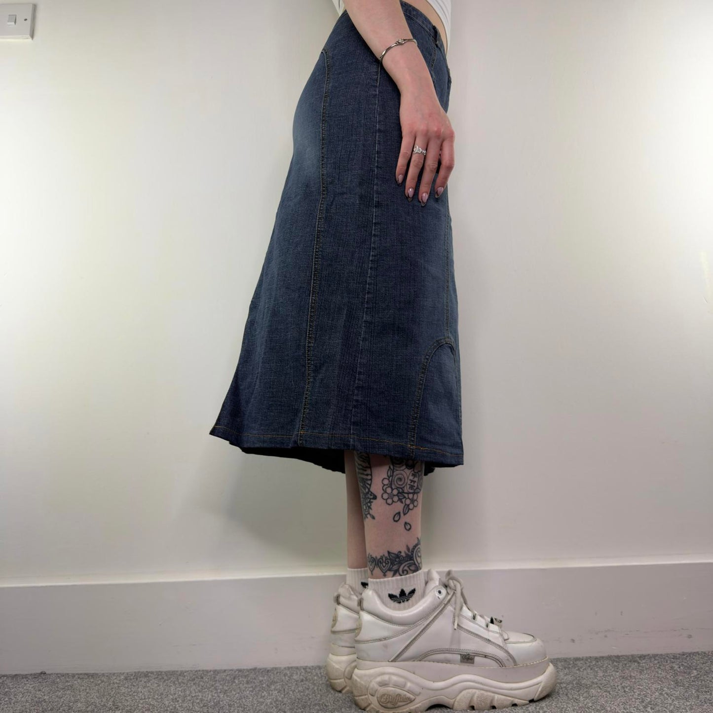 Y2K vintage stretchy denim midi skirt