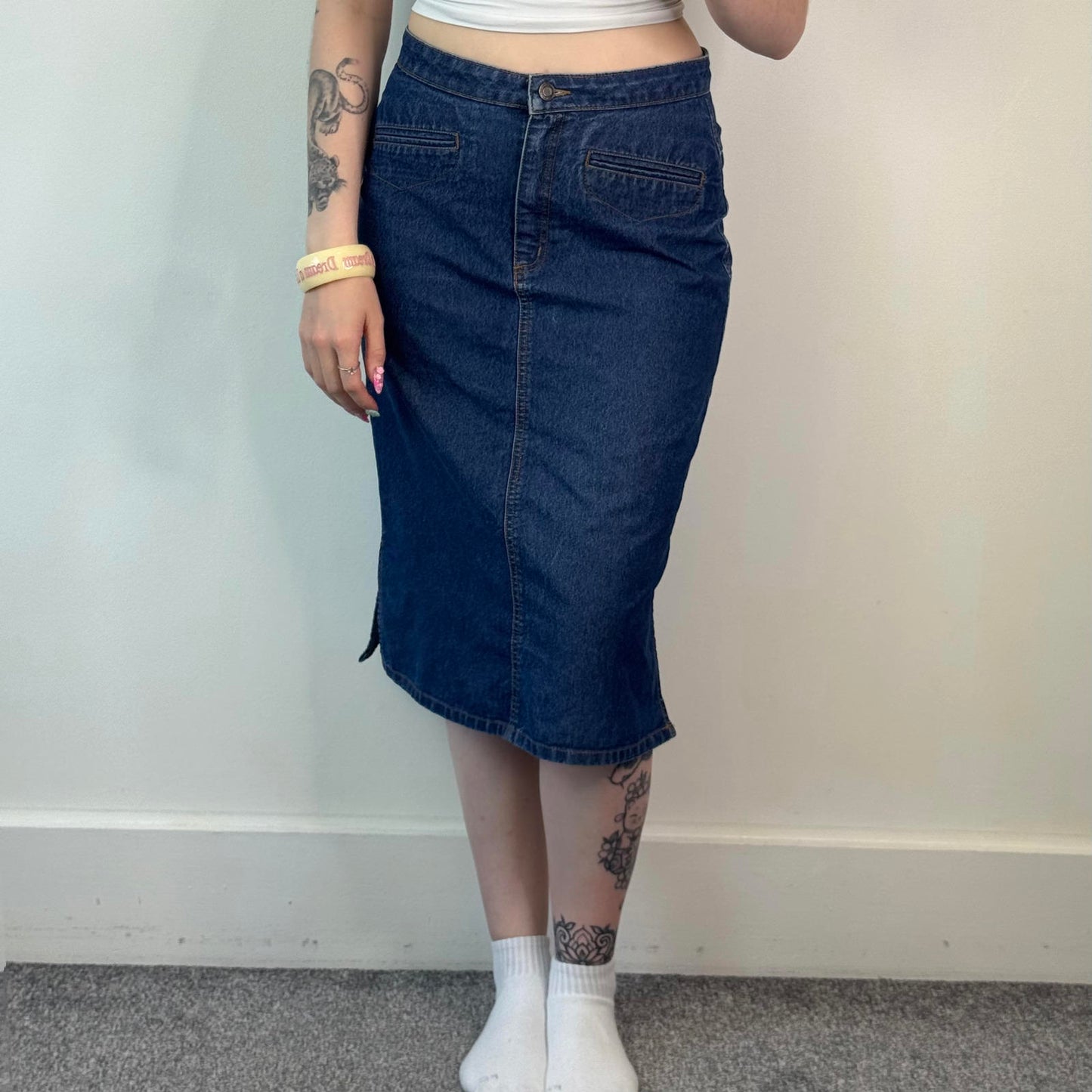 Y2K vintage denim midi skirt dark blue knee length mid rise side splits western