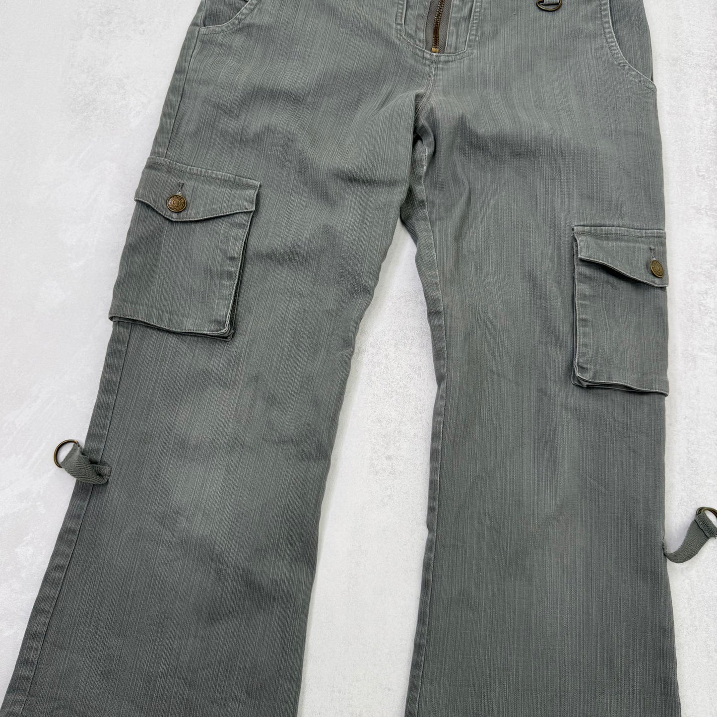 Y2K vintage stretchy capri denim jeans cropped cargo front zipper light grey