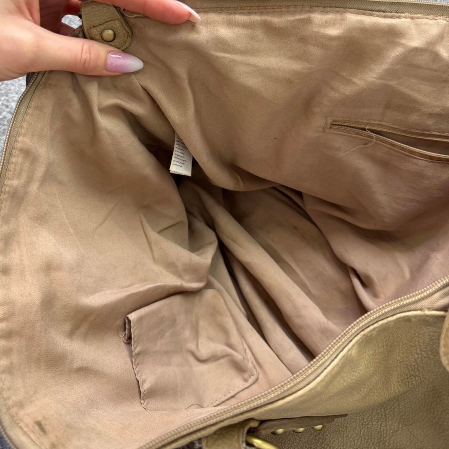 Y2K vintage faux leather large handbag studded light brown adjustable strap