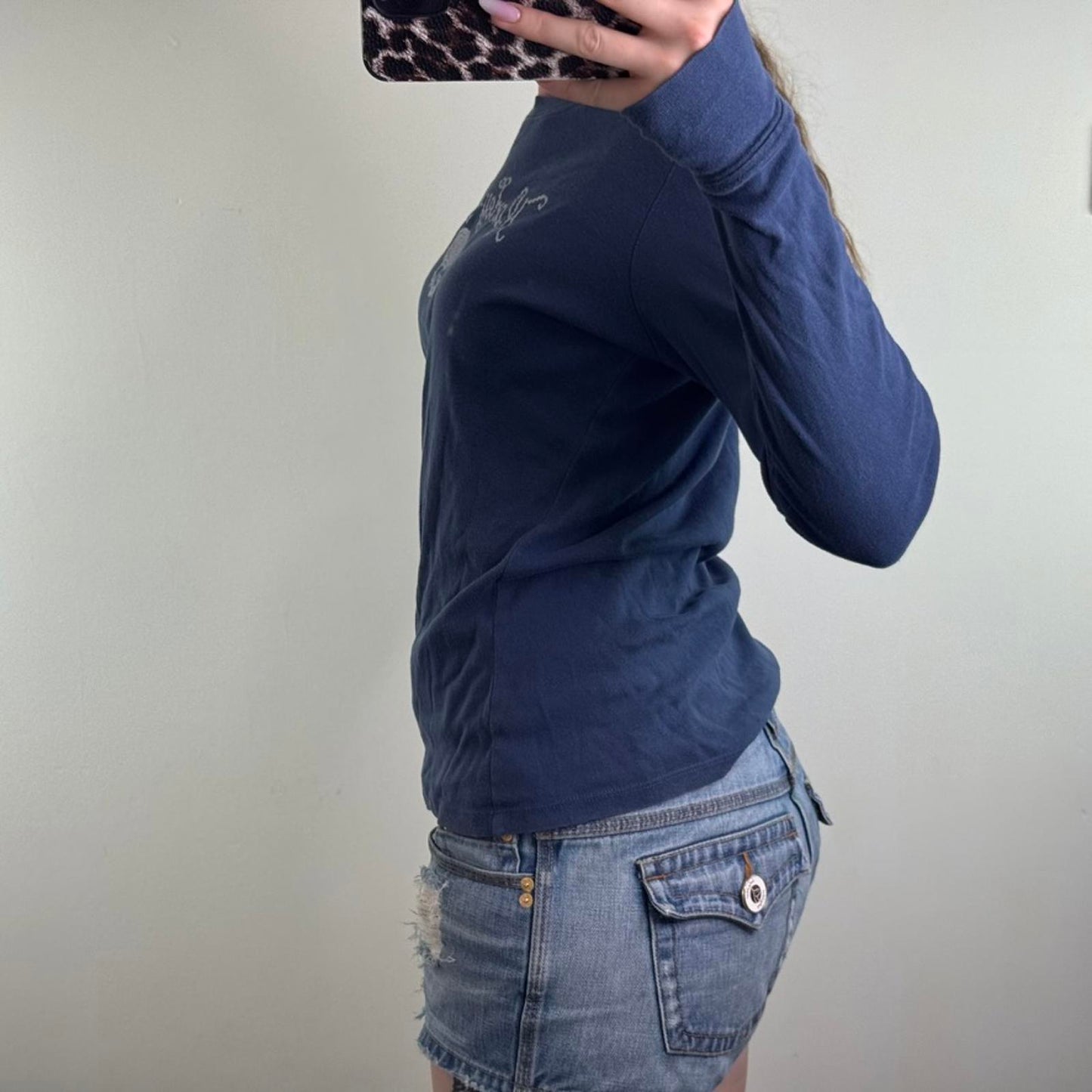 Vintage Harley Davidson long sleeve top skull filigree fleur de lis graphic