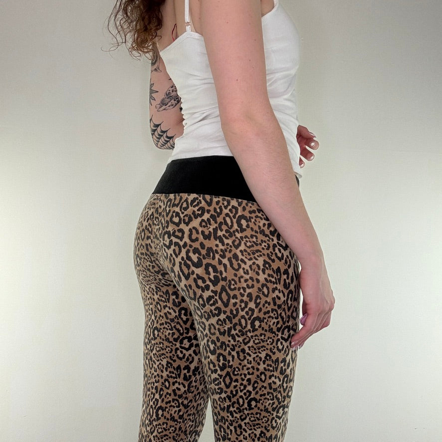 Victoria’s Secret PINK low rise leopard print leggings